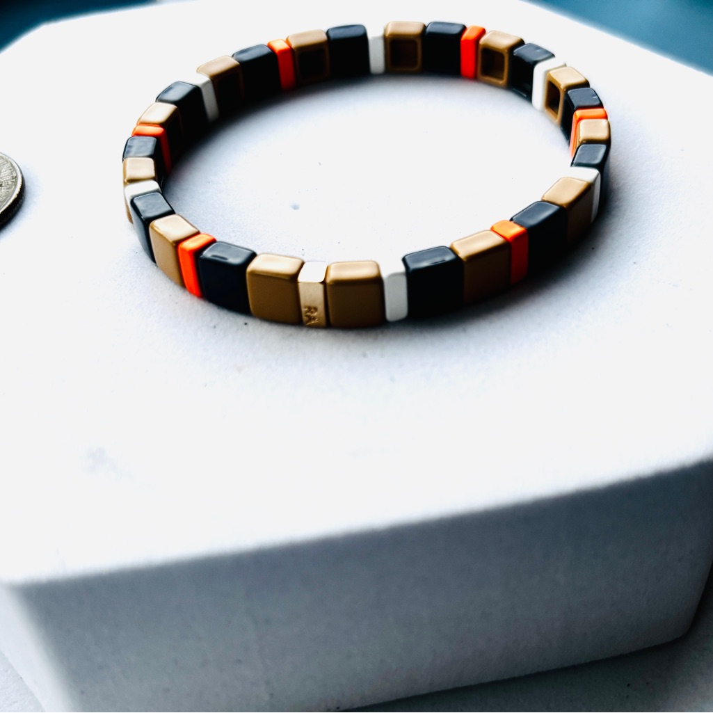 Roxanne Assoulin Set Of Three Bracelet 8 Inches Size L